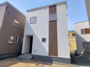 薪ストーブの火がある家